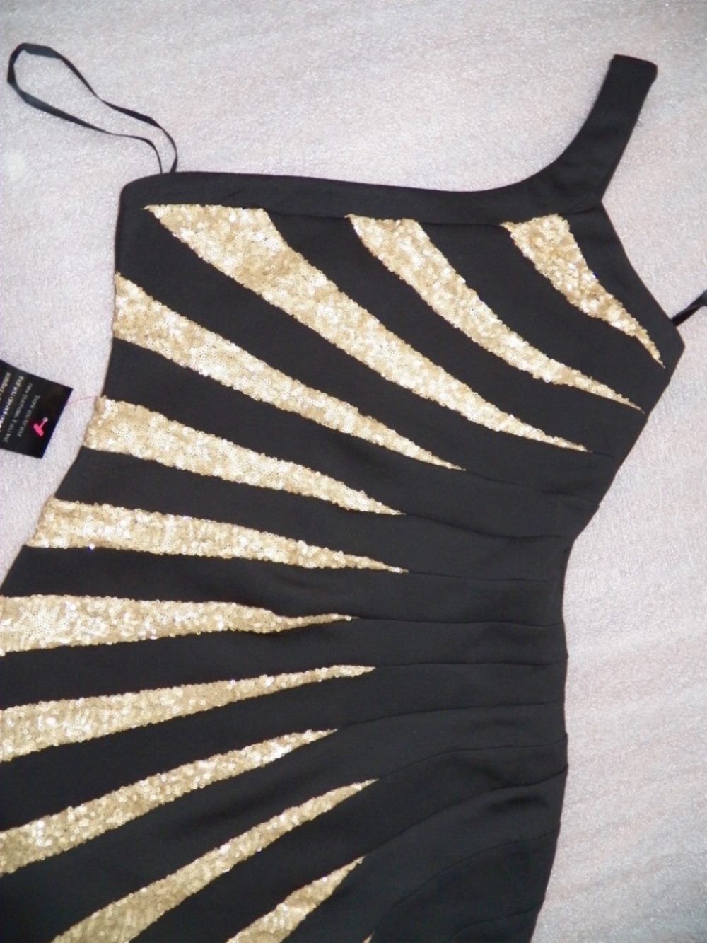 NWT bebe Dress black light gold contrast sequin one shoulder strap top XS 0 2 - Picture 4 of 5